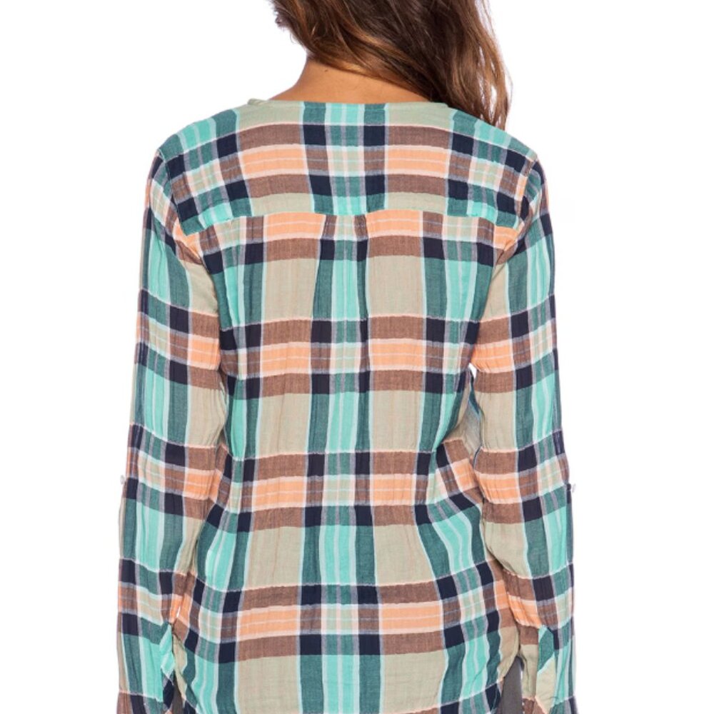C&C California Split Neck Crinkle Plaid Shirt Canteloupe - Picture 2 of 10